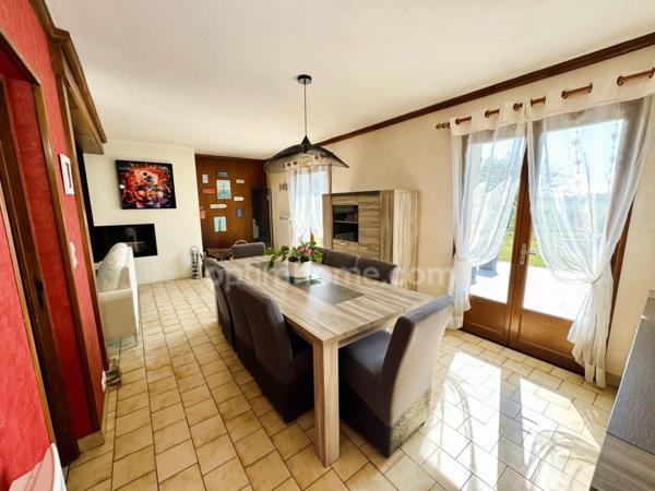 Maison à vendre à Glos (14100), 130 m², 4 chambres, jardin paysager et grand sous-sol, proche Lisieux