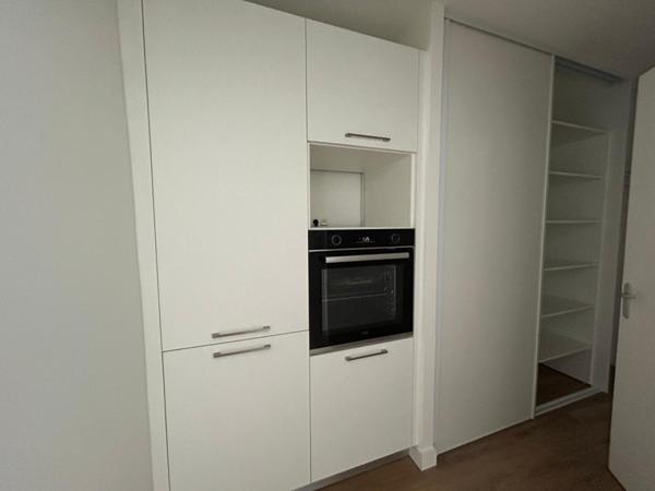 Appartement Rénové * 2 Pièces * 35 M² * 44000 Nantes * 580 * 40 * 620,  
Nantes 44000