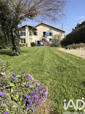 Maison à vendre 5 pièces 211 m² Fressines