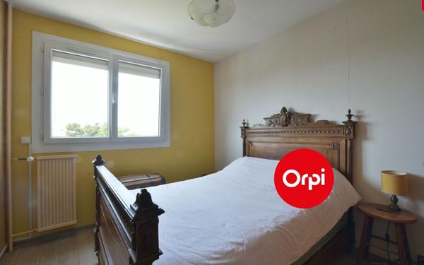 Appartement à vendre    5 pièces • 90,04 m2 Saint-Priest