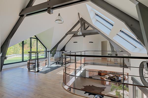 Maison
         9 pièces
        - 433 m² 1 750 000 € *