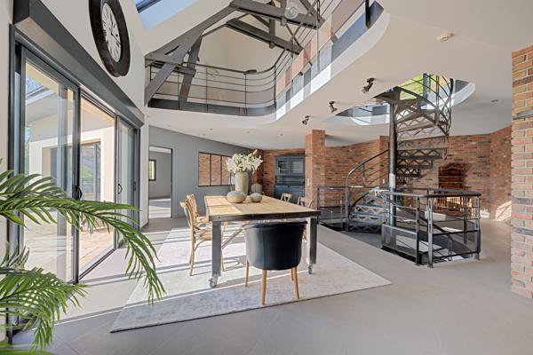 Maison
         9 pièces
        - 433 m² 1 750 000 € *