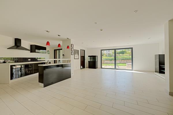 Maison
         9 pièces
        - 433 m² 1 750 000 € *