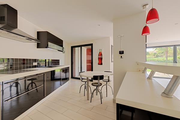 Maison
         9 pièces
        - 433 m² 1 750 000 € *
