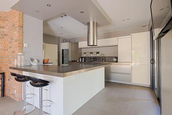 Maison
         9 pièces
        - 433 m² 1 750 000 € *