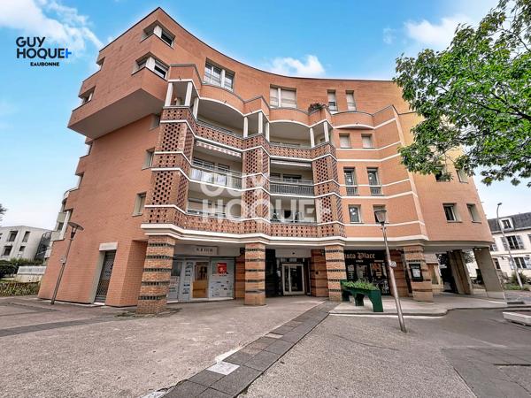 Appartement DERNIER ETAGE 105.5 m² - 3 chambres en parfait état !!