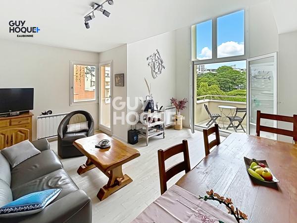 Appartement DERNIER ETAGE 105.5 m² - 3 chambres en parfait état !!