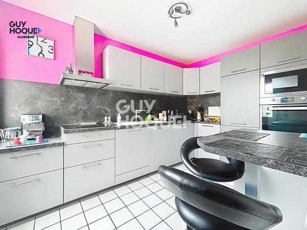 Appartement DERNIER ETAGE 105.5 m² - 3 chambres en parfait état !!