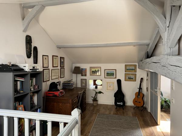 Maison en pierre 160 m² – Terrain et piscine – sans voisins