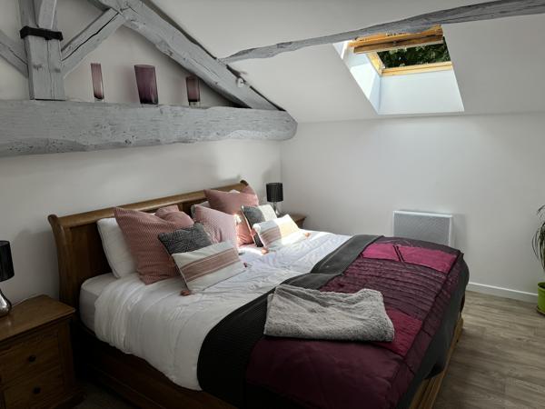 Maison en pierre 160 m² – Terrain et piscine – sans voisins