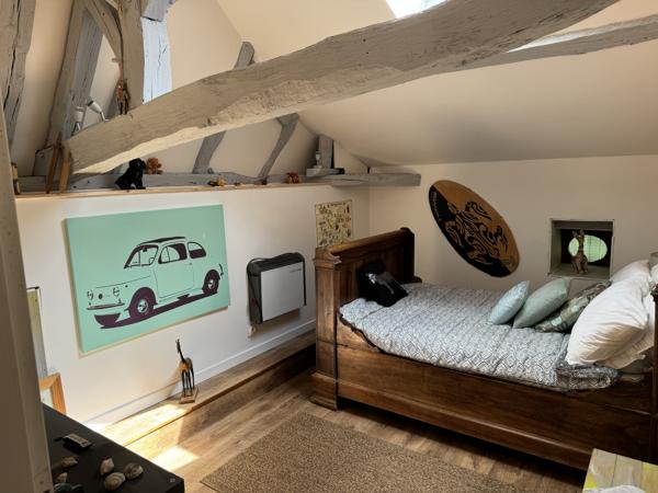 Maison en pierre 160 m² – Terrain et piscine – sans voisins
