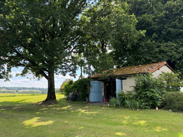 Maison en pierre 160 m² – Terrain et piscine – sans voisins