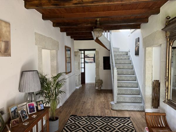 Maison en pierre 160 m² – Terrain et piscine – sans voisins