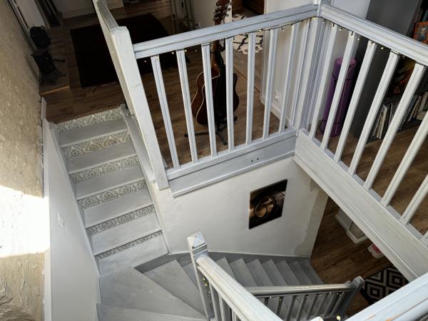 Maison en pierre 160 m² – Terrain et piscine – sans voisins
