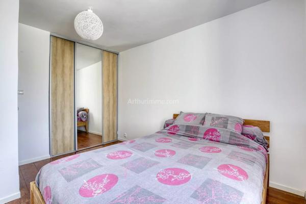 Vente                                                      Appartement
                        
                     4 pièces                      74 m2                     à Dampmart
