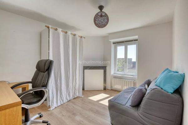 Vente                                                      Appartement
                        
                     4 pièces                      74 m2                     à Dampmart