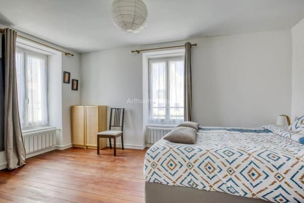 Vente                                                      Appartement
                        
                     4 pièces                      74 m2                     à Dampmart