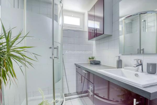 Vente                                                      Appartement
                        
                     4 pièces                      74 m2                     à Dampmart