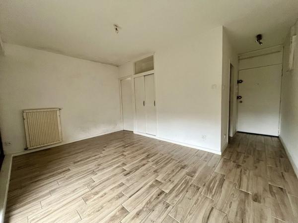 Appartement à vendre |  Saintes |  1 pièce | 22 m²