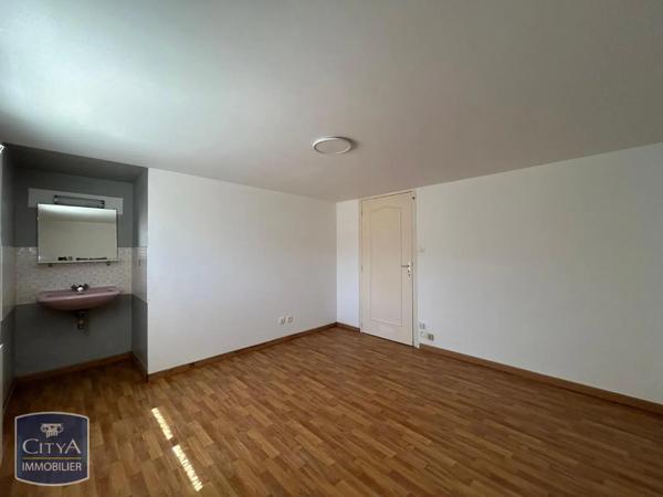 Maison à louer 5 pièces 83.79m² Saint-Berthevin (53940)