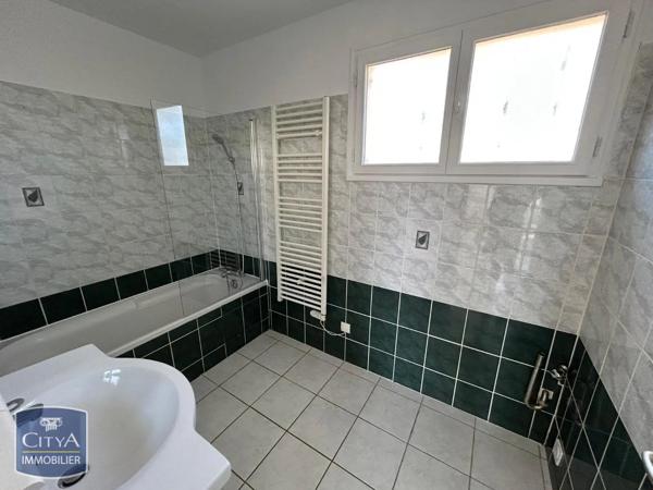 Maison à louer 5 pièces 83.79m² Saint-Berthevin (53940)
