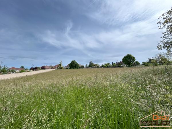 Terrain à bâtir 3 267m²