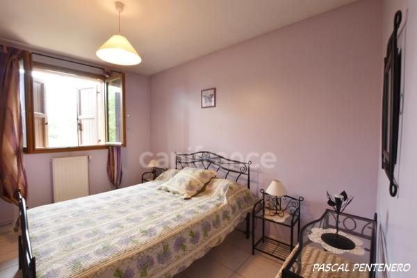 DECINES CHARPIEU maison 5 chambres 153m2, 1 grand sous-sol, terrain clos