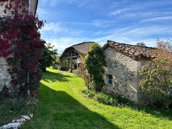 Vente maison 142 m² 6 Pièces Montaigu-de-Quercy