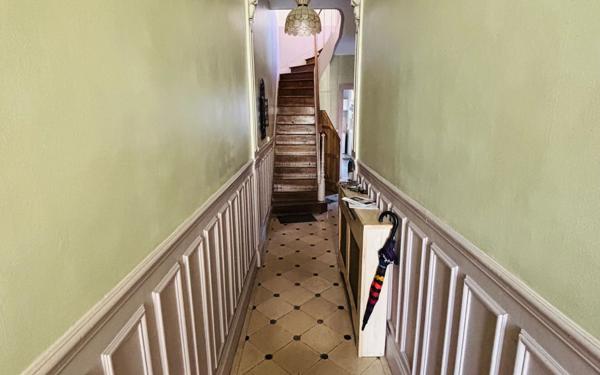 Maison à vendre    5 pièces • 155 m2 Saint-Quentin