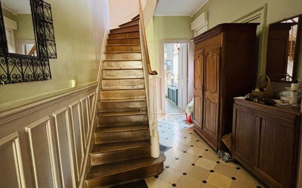 Maison à vendre    5 pièces • 155 m2 Saint-Quentin