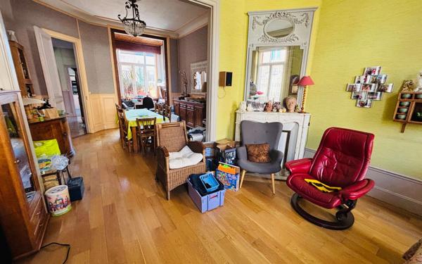 Maison à vendre    5 pièces • 155 m2 Saint-Quentin