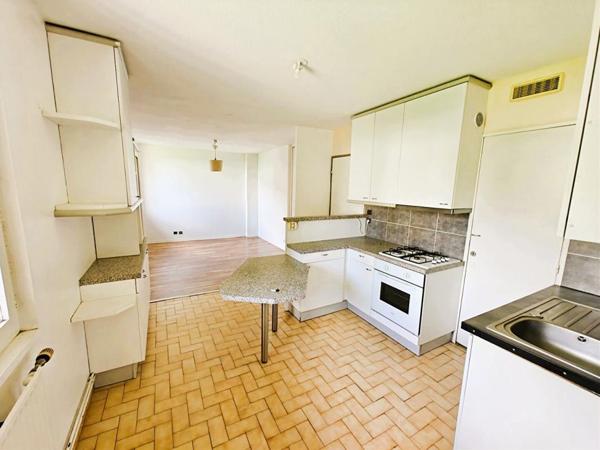 Appartement : 3 ou 4 chambres T5 à Gières (38) garage possible. Colocation, grande famille