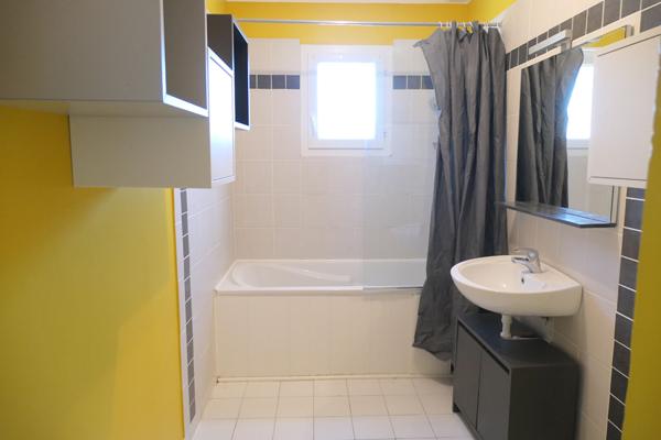 Maison de 95 m² de plain-pied à Sillé-Le-Guillaume - 3 chambres