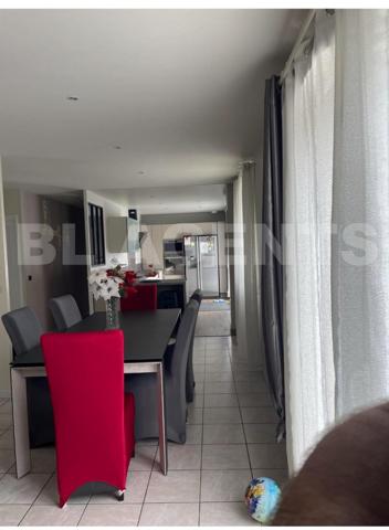 BELLE MAISON FAMILLIAL SECTEUR TRANQUILLE