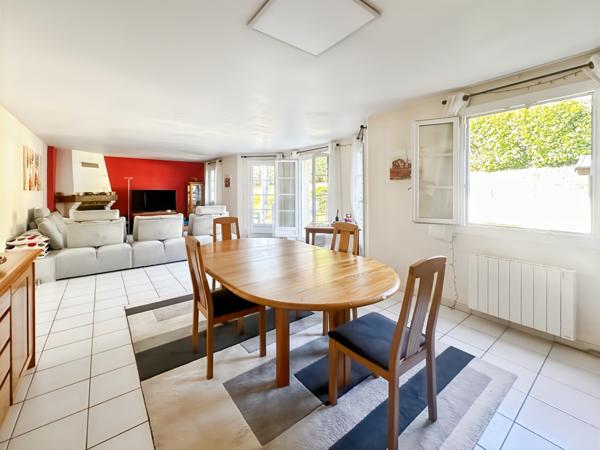 Maison familiale avec un grand garage Verrières-le-Buisson, DPE D, 4 chambres, PARFAIT ÉTAT, proche écoles. 