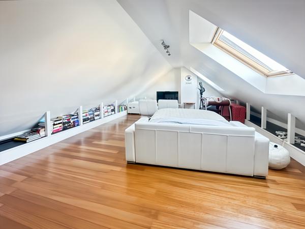 Maison familiale avec un grand garage Verrières-le-Buisson, DPE D, 4 chambres, PARFAIT ÉTAT, proche écoles. 