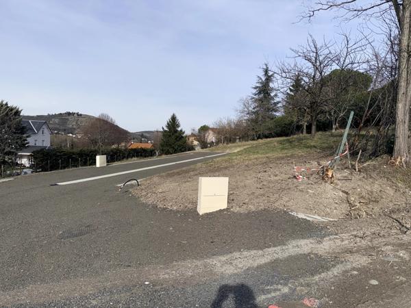 Immobilier Veyre-Monton (63960) – Terrain constructible 410m2 – 95 000 €
