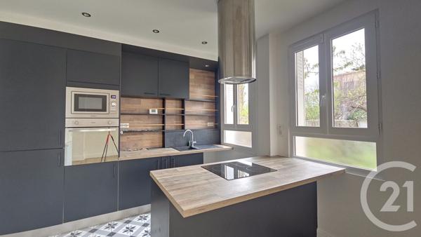 Appartement F5 à vendre  5 pièces - 84,75 m2 LE BOURGET - 93