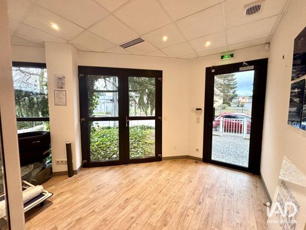 Location bureaux 52 m² Champagne-au-Mont-d'Or