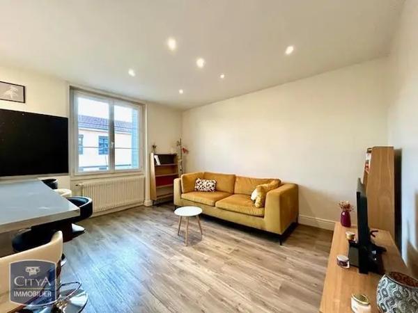 Appartement à louer 2 pièces 47.08m²