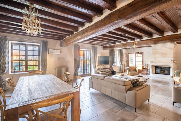 Magnifique Corps de Ferme, entièrement rénové !