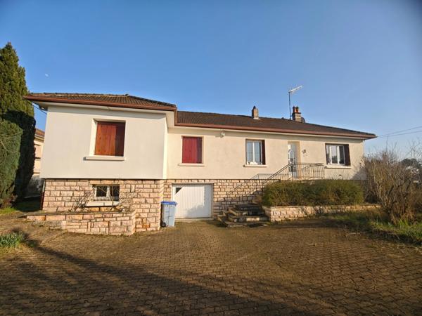 Maison 6 pièces – 110 m² habitables + grand sous‑sol – Terrain 1340 m² – Foucherans (39100)