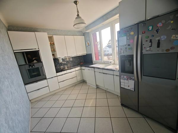 Maison 6 pièces – 110 m² habitables + grand sous‑sol – Terrain 1340 m² – Foucherans (39100)