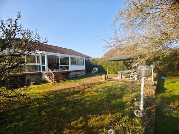 Maison 6 pièces – 110 m² habitables + grand sous‑sol – Terrain 1340 m² – Foucherans (39100)