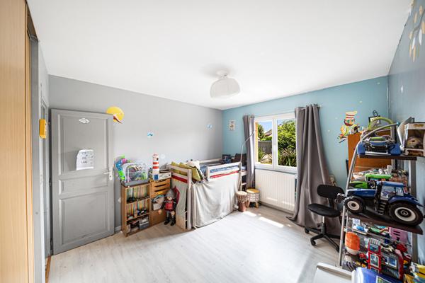 A vendre: maison spacieuse de plain pied, 4 chambres, jardin, 1ère couronne de Chalon sur Saône