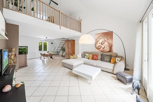 A vendre: maison spacieuse de plain pied, 4 chambres, jardin, 1ère couronne de Chalon sur Saône