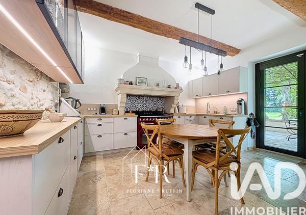 Maison à vendre 9 pièces 303 m² Pernes-les-Fontaines