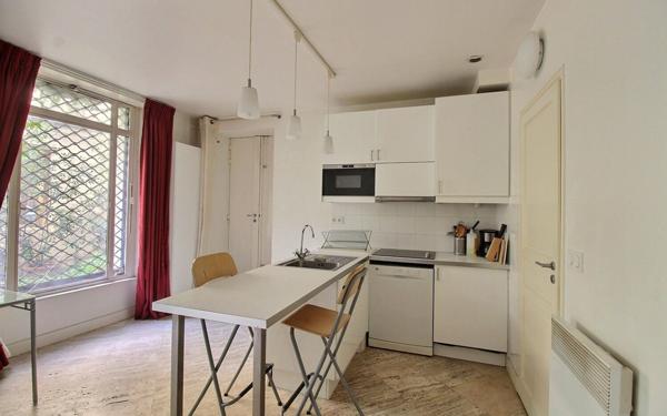 Appartement à vendre    2 pièces • 30,23 m2 Paris 6
