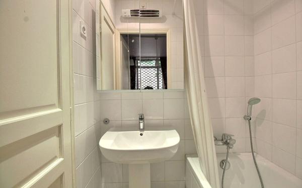 Appartement à vendre    2 pièces • 30,23 m2 Paris 6