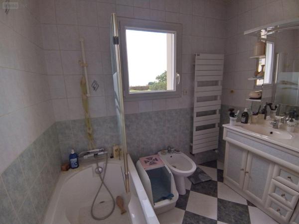 Maison individuelle à vendre à Plougasnou dans le Finistère (29630), ref : KEMU